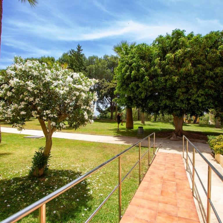 141-Fully Renovated, Shared Pools & Garden - Apartamento de 2 dormitorios - 42