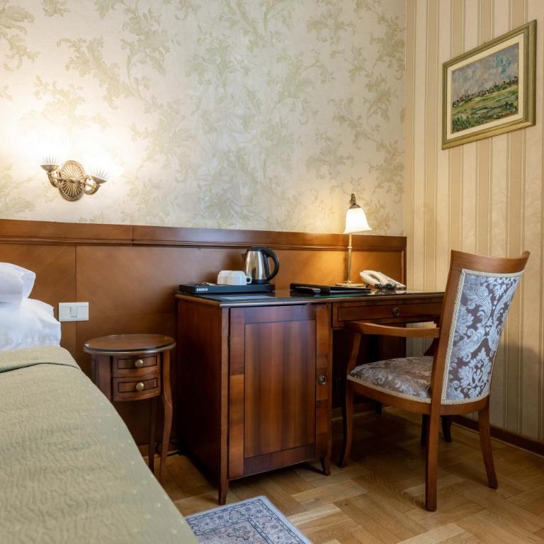 Hotel Moskva - Standard Double Room - 7