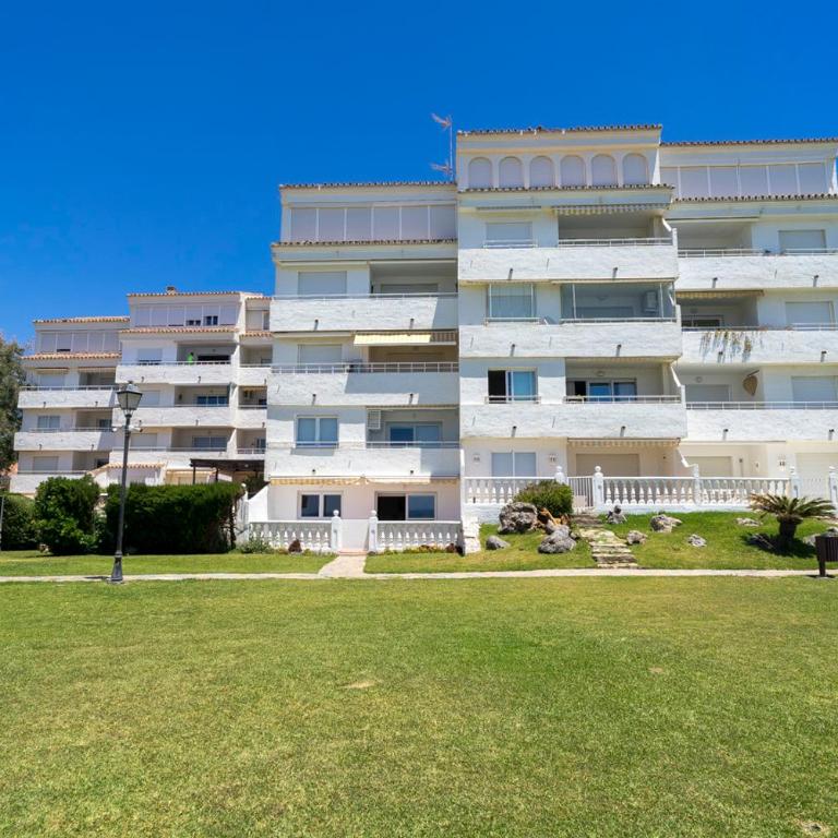 Modern apartment with pool on the beachfront in Marbella by SharingCo - Apartment mit 3 Schlafzimmern - 8
