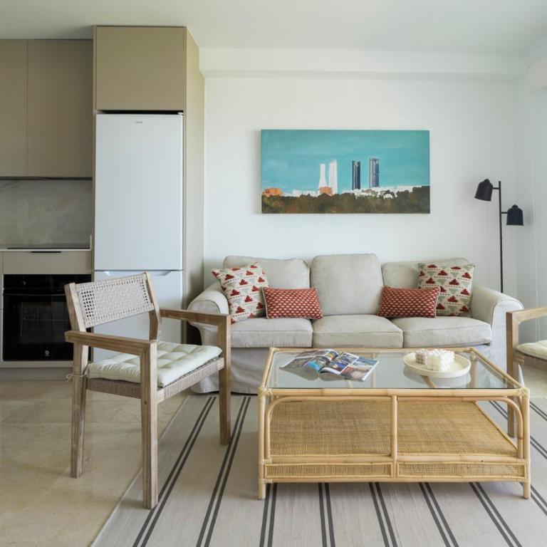 Modern apartment with pool on the beachfront in Marbella by SharingCo - Apartment mit 3 Schlafzimmern und Balkon - 20