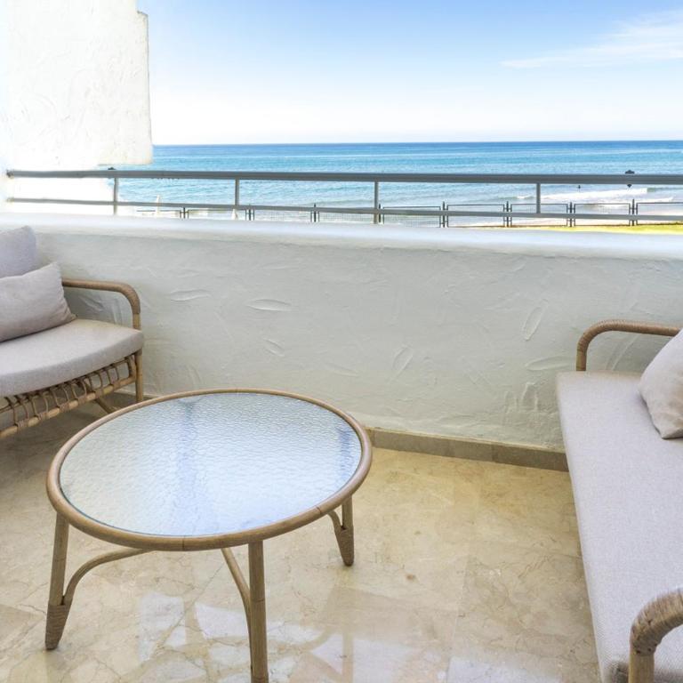 Modern apartment with pool on the beachfront in Marbella by SharingCo - Apartment mit 3 Schlafzimmern und Balkon - 21