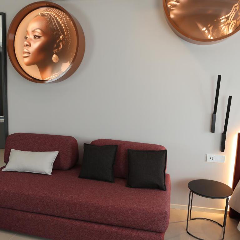 Villa Helena - Deluxe Double or Twin Room with Balcony and Internal Spa Bath - 10
