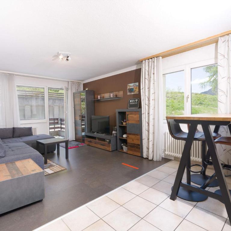 Bright 2BR Davos Apt with Parking and Balcony - Apartment - 13
