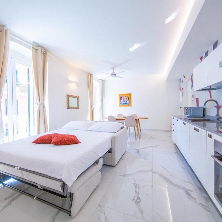 New Apt, Free Parking 2 min from the Sea - Appartamento Superior con Balcone - 1
