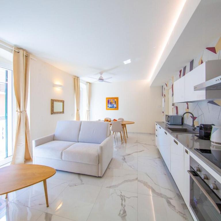 New Apt, Free Parking 2 min from the Sea - Appartamento Superior con Balcone - 3