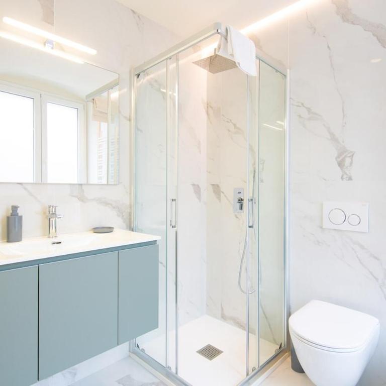 New Apt, Free Parking 2 min from the Sea - Appartamento Superior con Balcone - 12