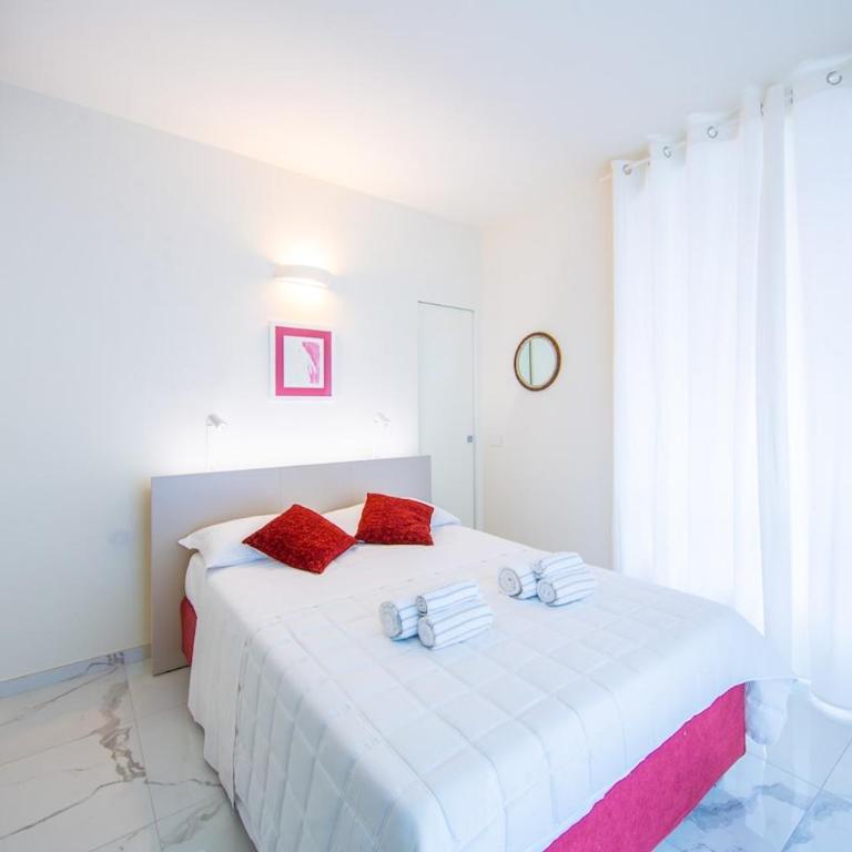 New Apt, Free Parking 2 min from the Sea - Appartamento Superior con Balcone - 19