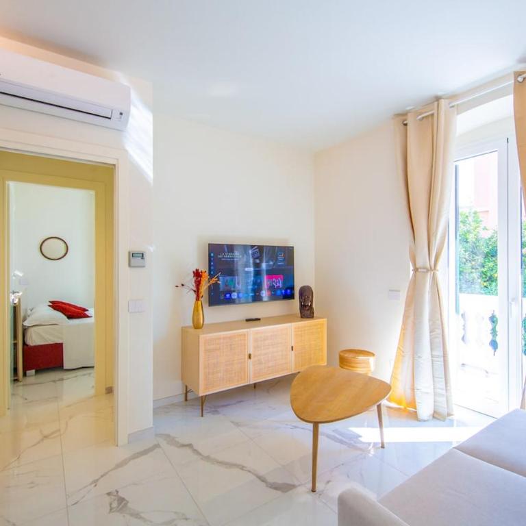 New Apt, Free Parking 2 min from the Sea - Appartamento Superior con Balcone - 24