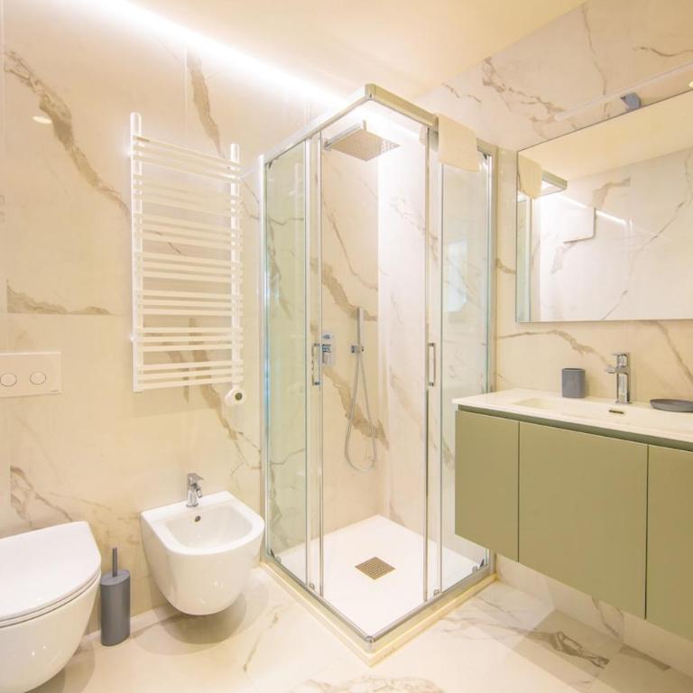 New Apt, Free Parking 2 min from the Sea - Appartamento Superior con Balcone - 28