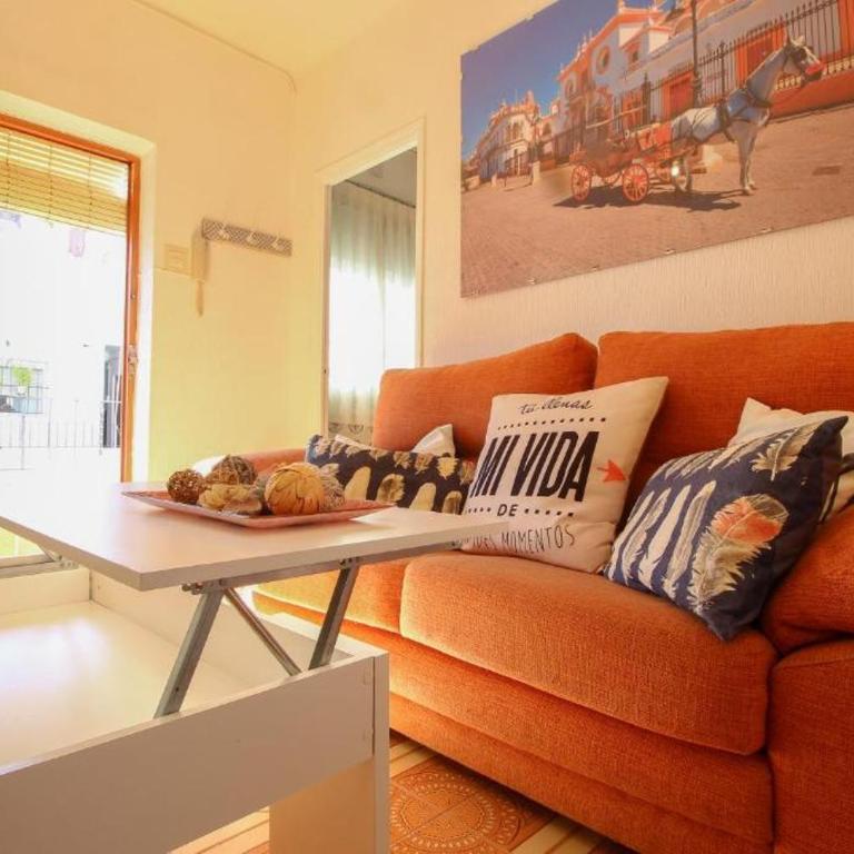 Triana Familiar - Three-Bedroom Apartment - 1