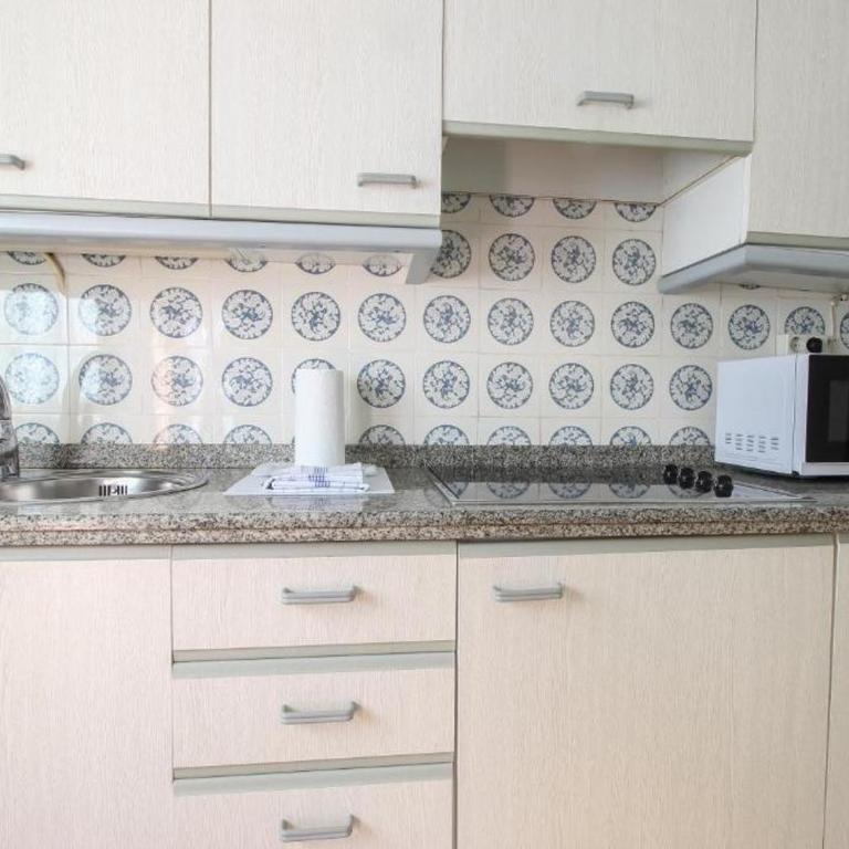 Triana Familiar - Three-Bedroom Apartment - 3