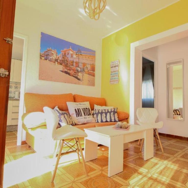 Triana Familiar - Three-Bedroom Apartment - 7