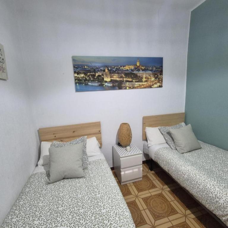Triana Familiar - Three-Bedroom Apartment - 9