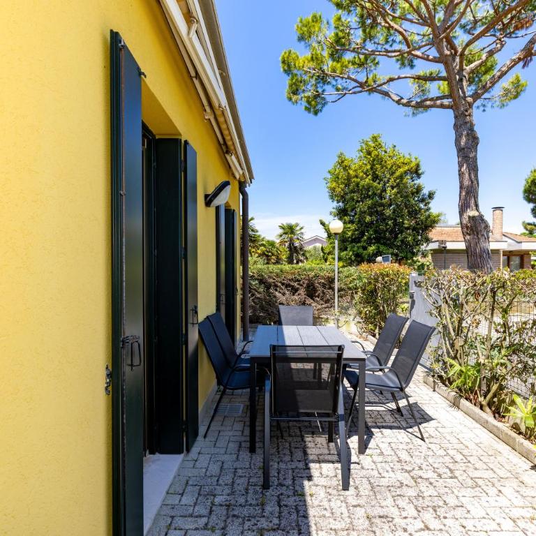 Apartment with Private Beach Spot Terrace & Parking - Appartamento con 2 Camere da Letto - 24