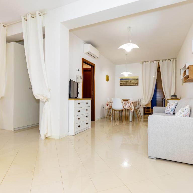 Apartment with Private Beach Spot Terrace & Parking - Appartamento con 2 Camere da Letto - 13