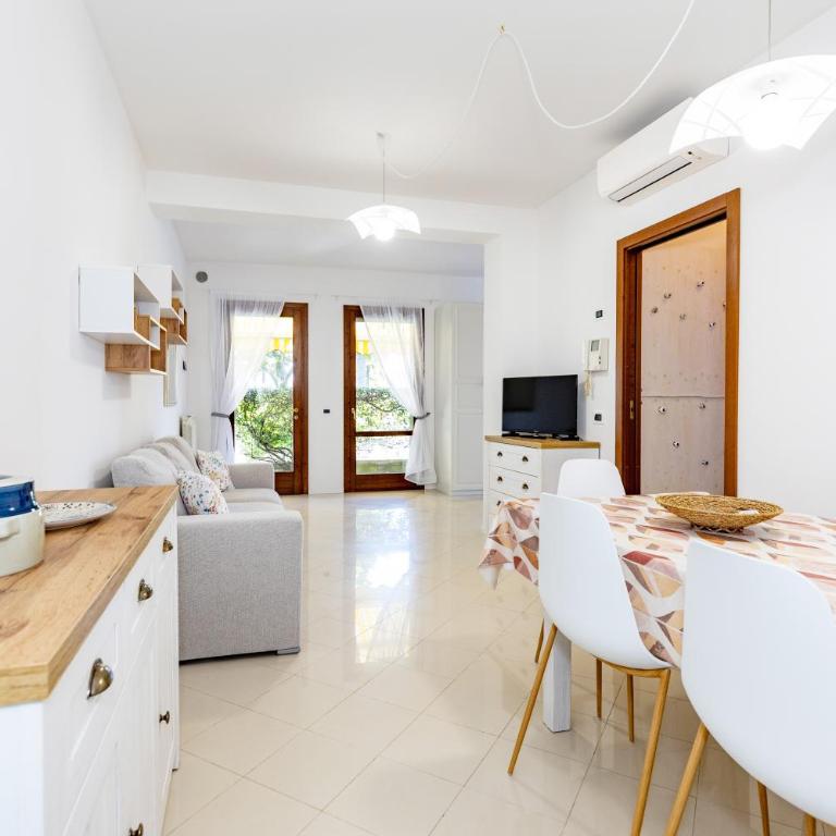 Apartment with Private Beach Spot Terrace & Parking - Appartamento con 2 Camere da Letto - 44