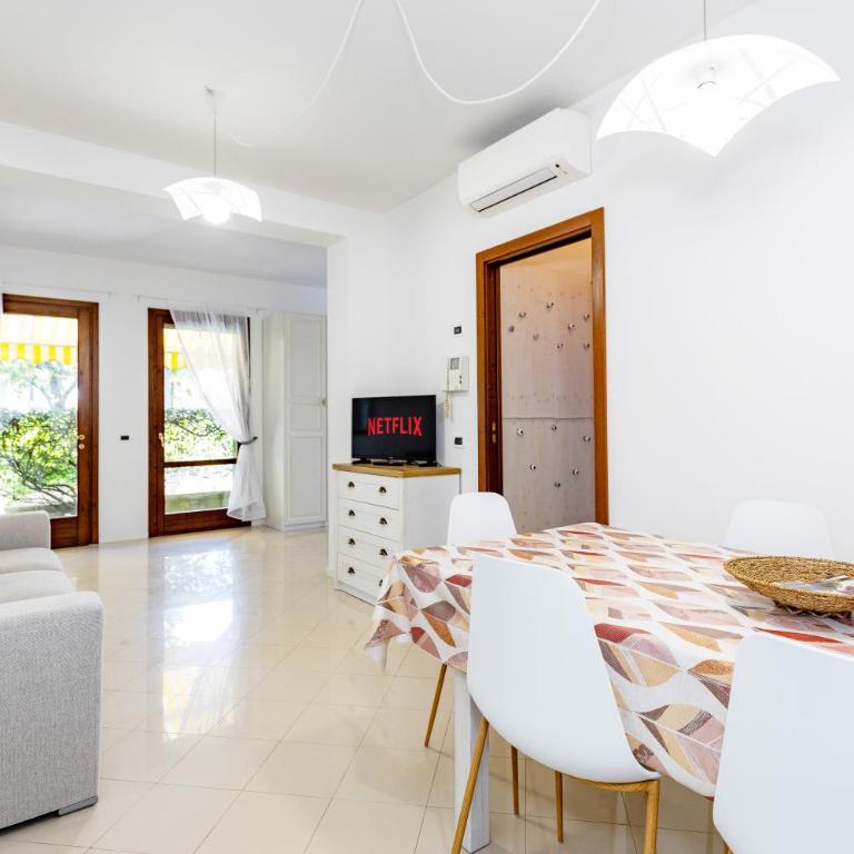 Apartment with Private Beach Spot Terrace & Parking - Appartamento con 2 Camere da Letto - 48