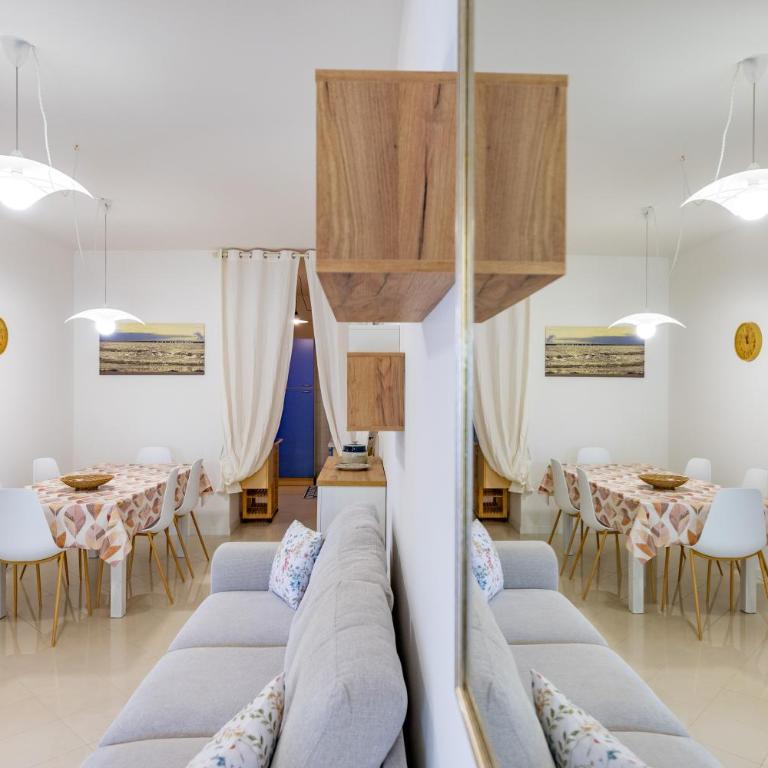 Apartment with Private Beach Spot Terrace & Parking - Appartamento con 2 Camere da Letto - 56