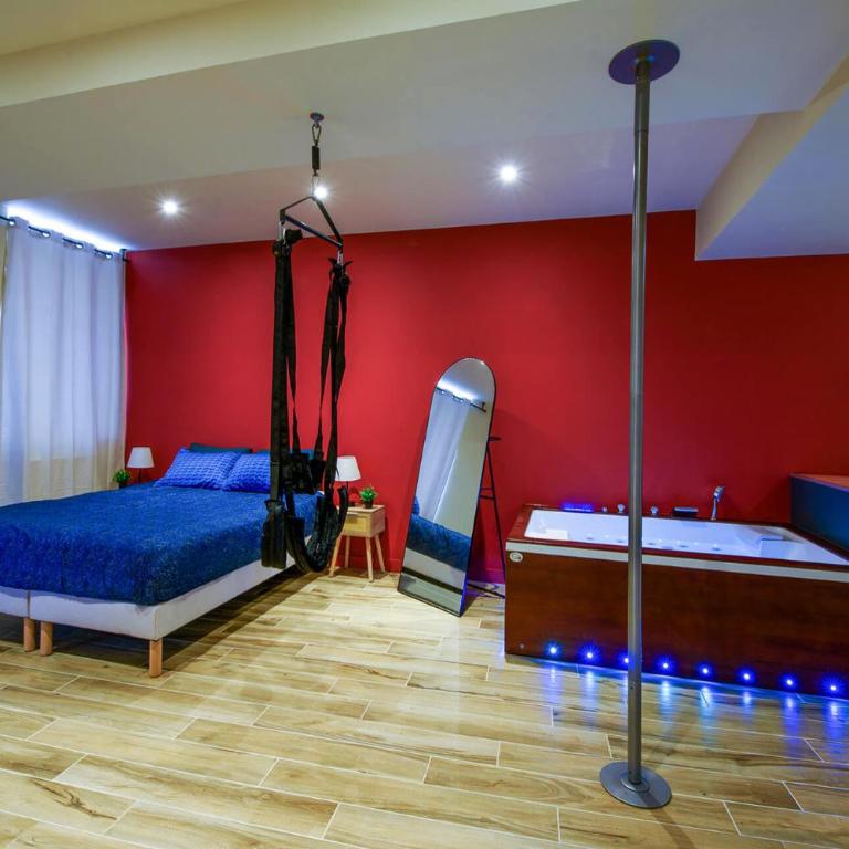 Le Jardin des Délices - Love Room & Balnéo à Lyon - Appartement 1 Chambre - 11