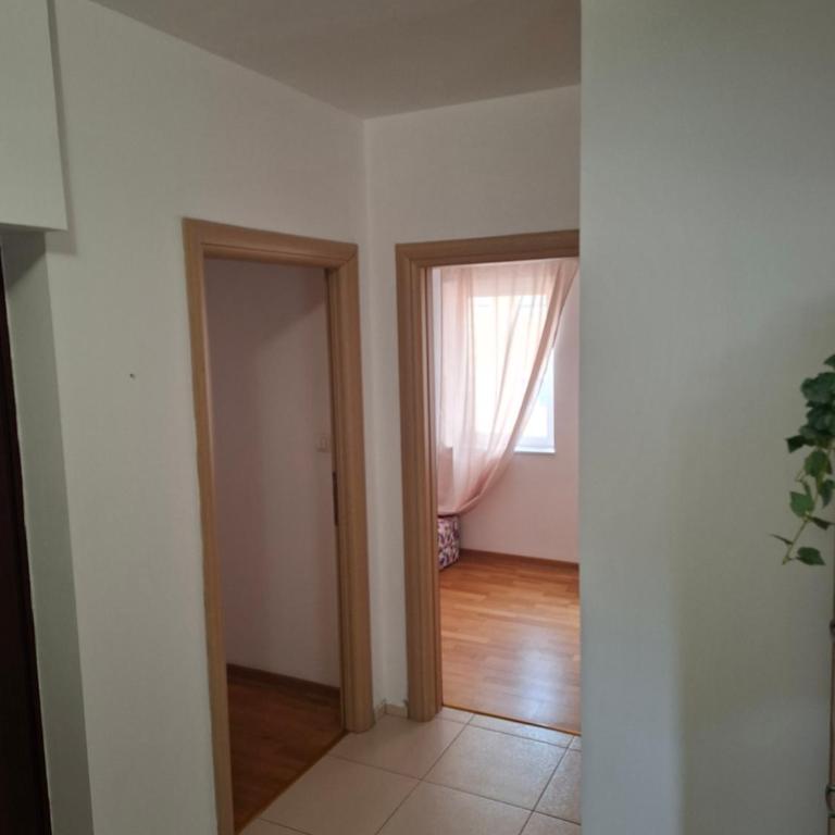 Luxury Apartment Alex - Two-Bedroom Apartment - 4