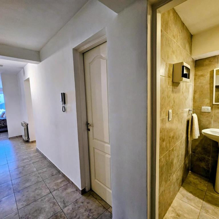 Refugio Urbano Bariloche con estacionamiento - Apartamento de 1 dormitorio - 7