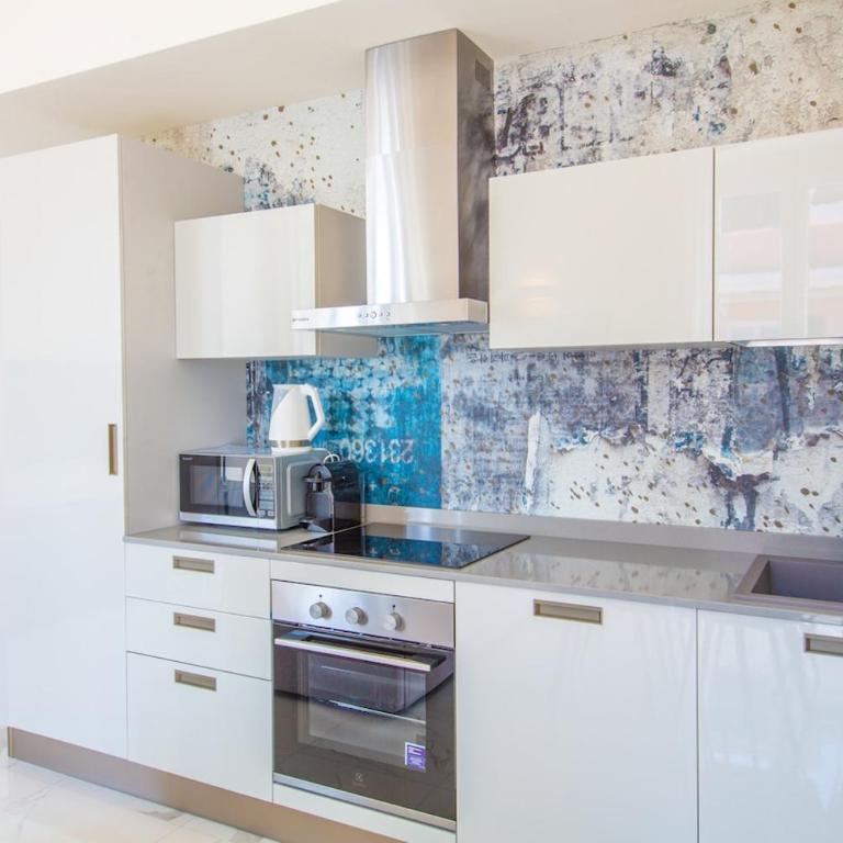 Luxurious and Bright Apartment with Balcony, 6 Guests - Appartamento Deluxe con 2 Camere da Letto e Balcone - 7