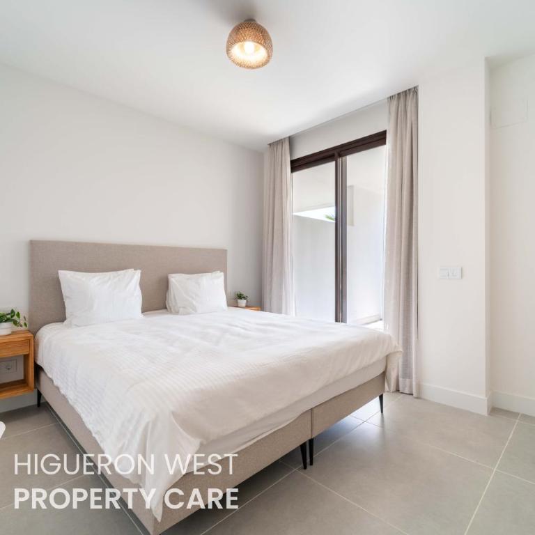 Private Garden Apartment - Pool Access and Terrace Near Carvajal Beach, Fuengirola - Appartement 3 Chambres - 12