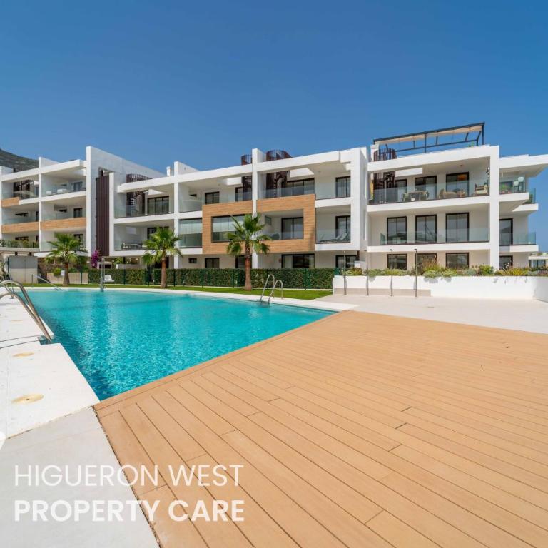 Private Garden Apartment - Pool Access and Terrace Near Carvajal Beach, Fuengirola - Appartement 3 Chambres - 15