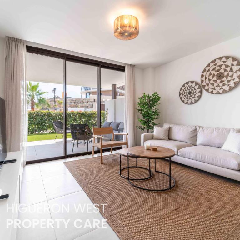Private Garden Apartment - Pool Access and Terrace Near Carvajal Beach, Fuengirola - Appartement 3 Chambres - 20