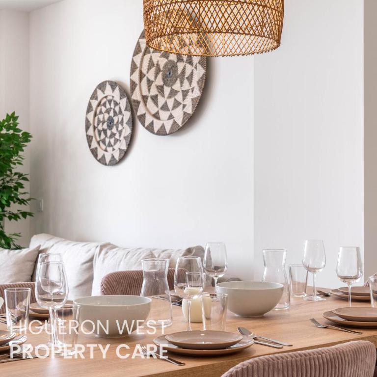 Private Garden Apartment - Pool Access and Terrace Near Carvajal Beach, Fuengirola - Appartement 3 Chambres - 19