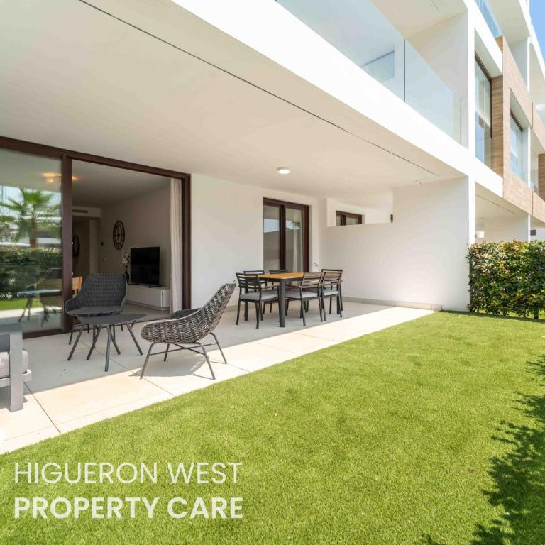 Private Garden Apartment - Pool Access and Terrace Near Carvajal Beach, Fuengirola - Appartement 3 Chambres - 36