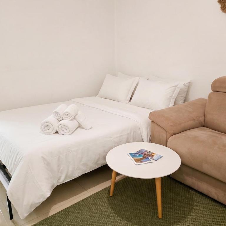 Cocon bord de mer, elegant apartment with AC and parking and wifi - Superior Studio - 12