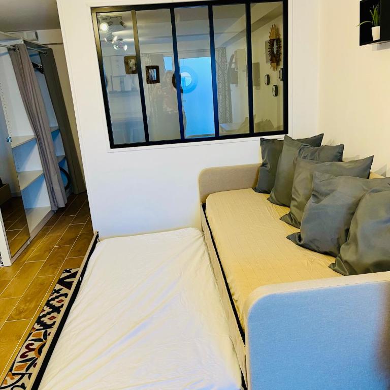 Grand studio moderne à 1,6km du marché - Apartment mit 1 Schlafzimmer - 4