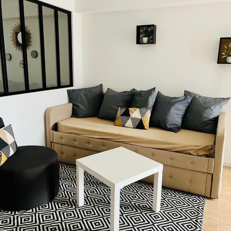 Grand studio moderne à 1,6km du marché - Apartment mit 1 Schlafzimmer - 14
