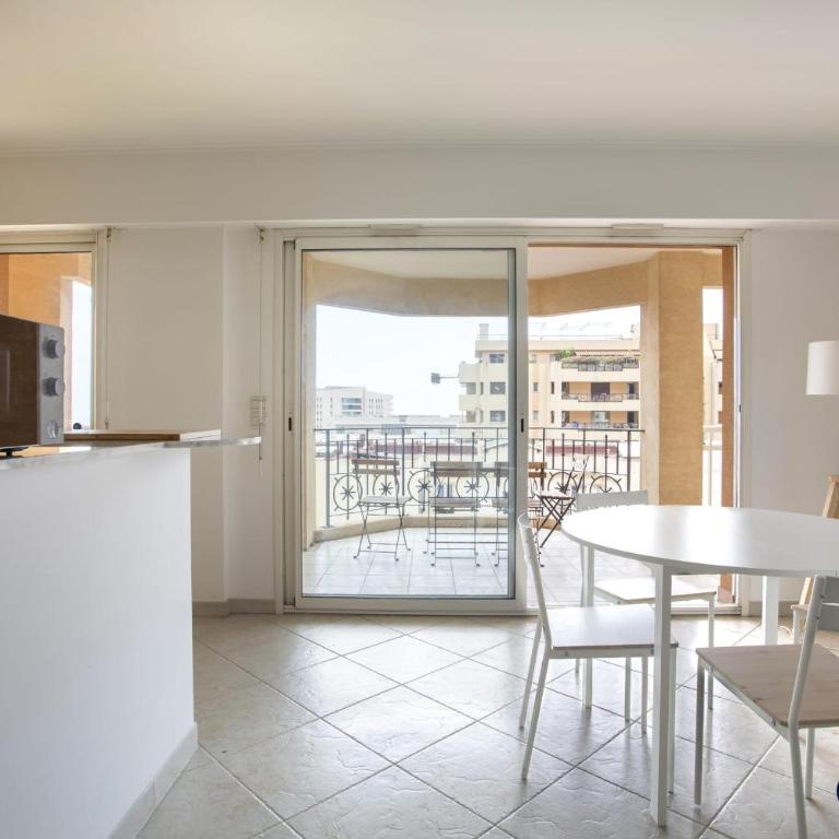 Appartement au centre de Beausoleil avec terrasse - Appartement - 5