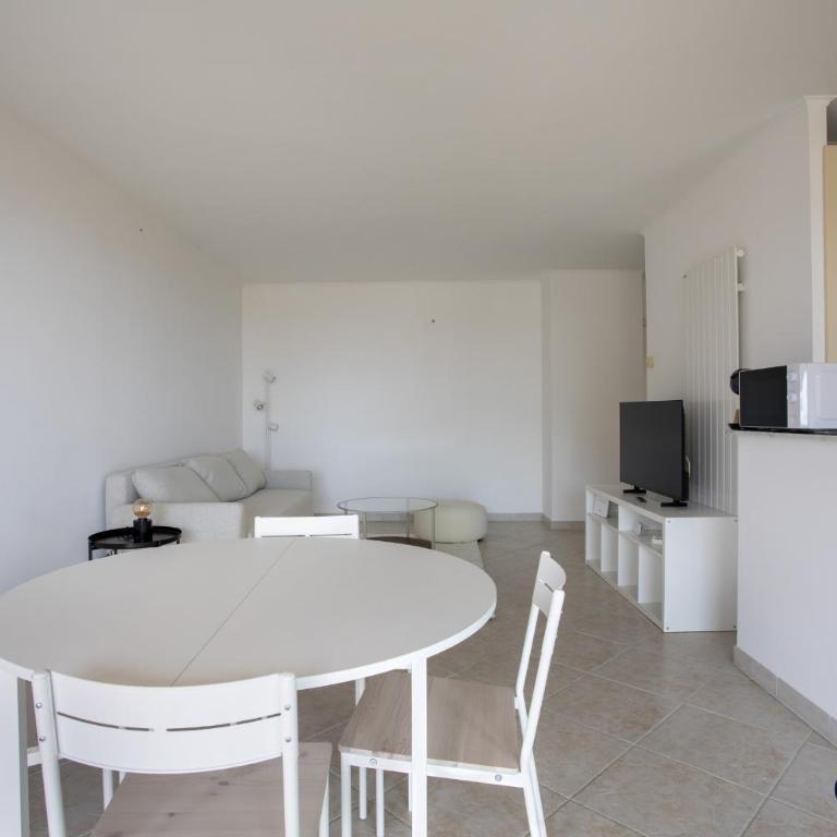 Appartement au centre de Beausoleil avec terrasse - Appartement - 6