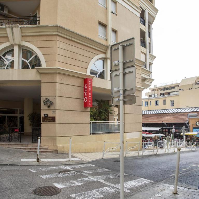 Appartement au centre de Beausoleil avec terrasse - Appartement - 20