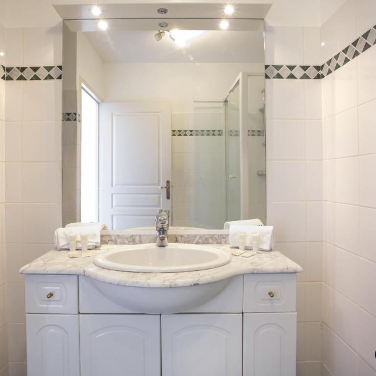 Appartement au centre de Beausoleil avec terrasse - Appartement - 26