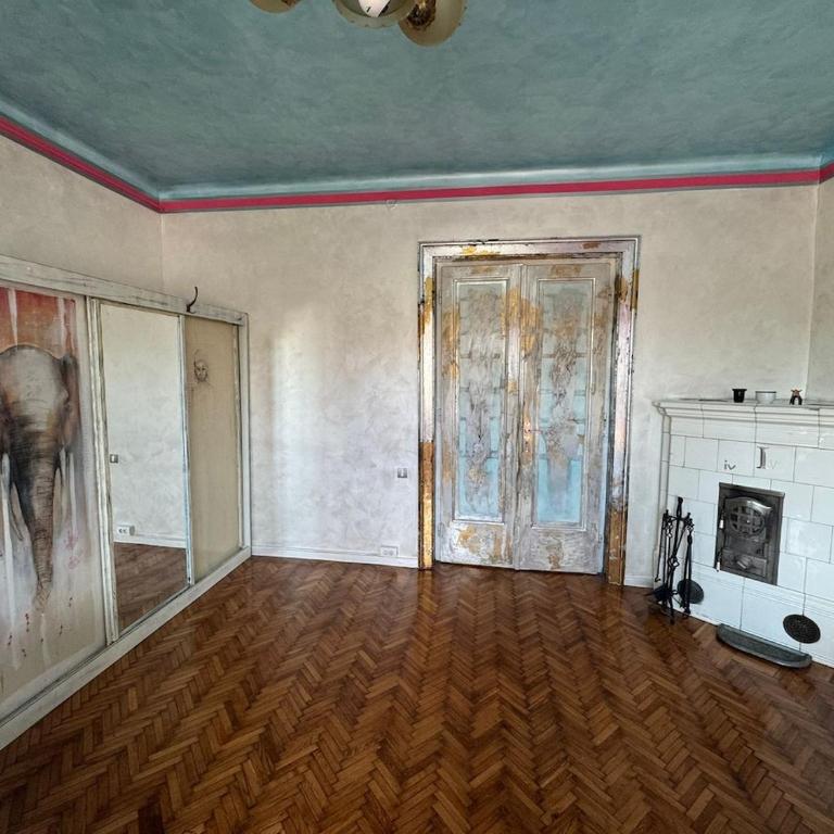 Artist Apartment with Views over Republic Square - Apartman sa 2 Spavaće Sobe - 9