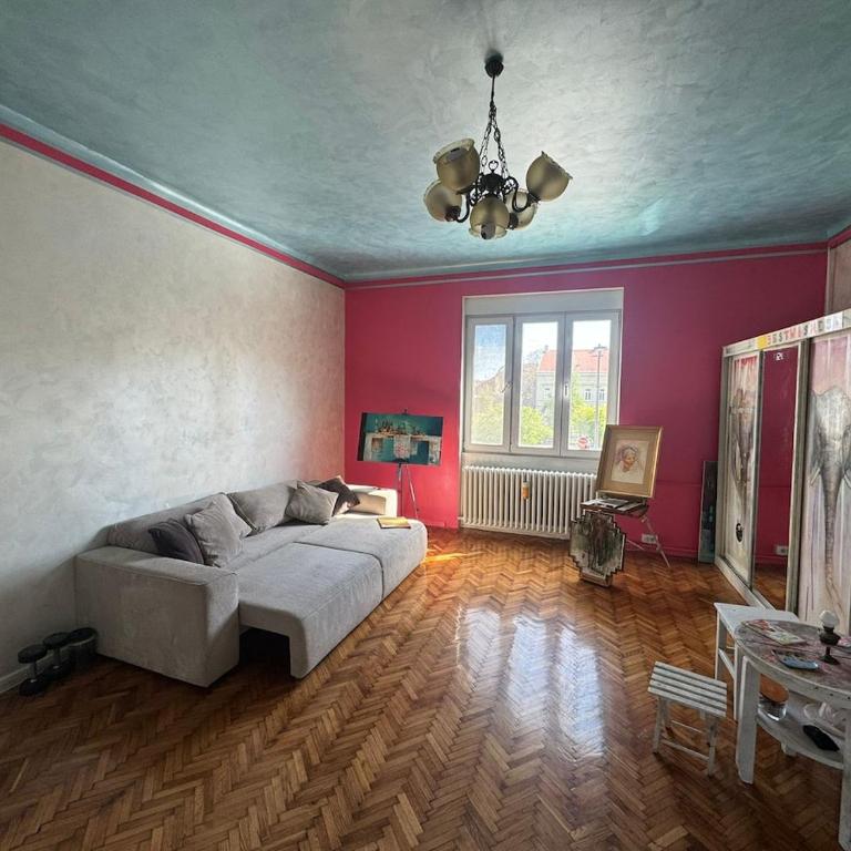 Artist Apartment with Views over Republic Square - Apartman sa 2 Spavaće Sobe - 10