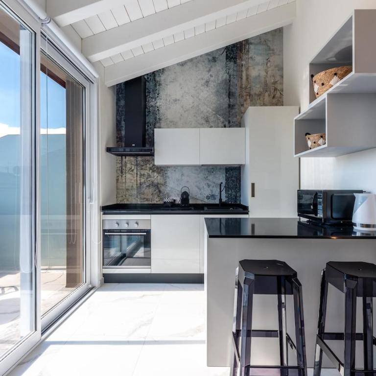 Luxury penthouse for 6 guests, free parking - Appartamento Deluxe con 2 Camere da Letto - 14