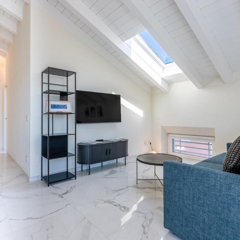 Luxury penthouse for 6 guests, free parking - Appartamento Deluxe con 2 Camere da Letto - 21