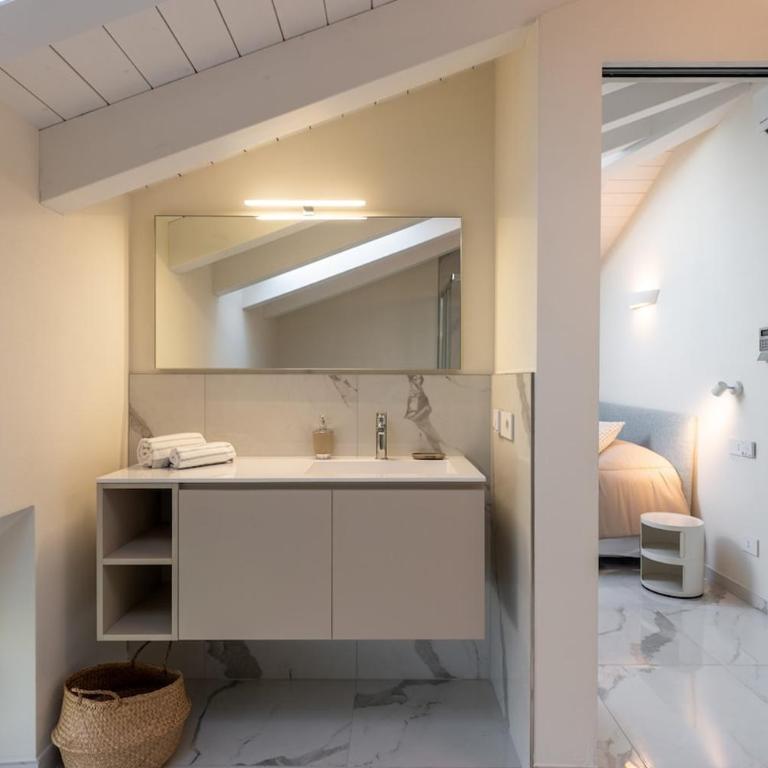 Luxury penthouse for 6 guests, free parking - Appartamento Deluxe con 2 Camere da Letto - 35