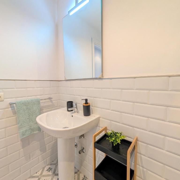 300 Livingtarifa Salsa - Apartment with Sea View - 26