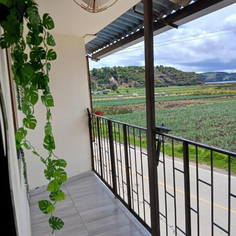 Los Geranios Hospedaje - Habitación Doble con vistas a la montaña - 4