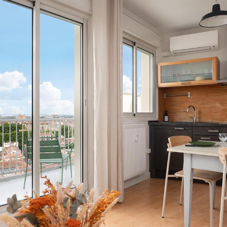 Beautiful panoramic view - AC Climatisation - Hypercentre Toulouse - 5min métro François Verdier - Apartamento de 1 dormitorio - 25