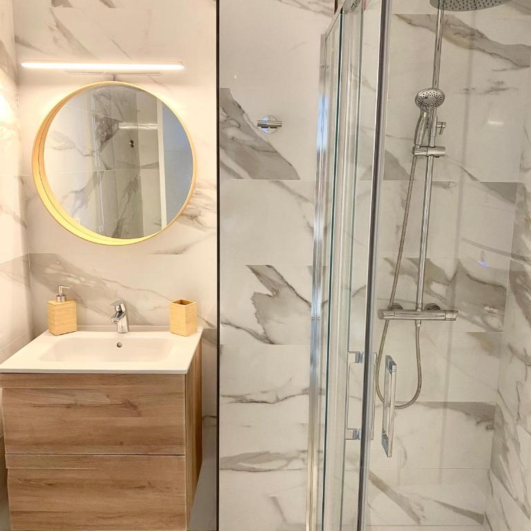 Apartamento Luz de Conil AIRE ACONCIONADO Y WIFI -SOLO FAMILIAS O PAREJA- NO ACEPTAMOS GRUPOS- - Apartamento de 2 dormitorios - 3