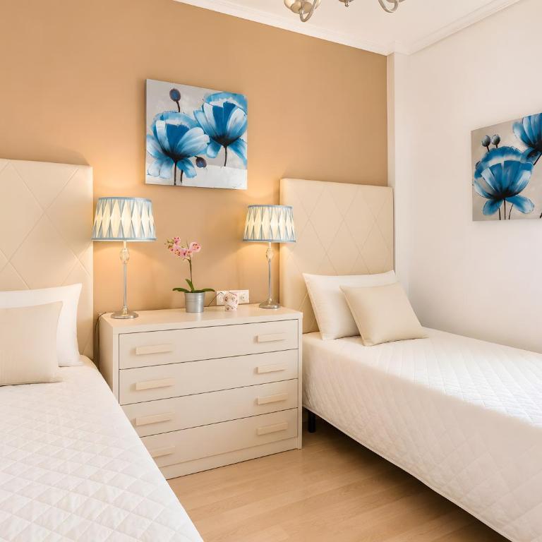Paseo 153 - Three-Bedroom House - 15