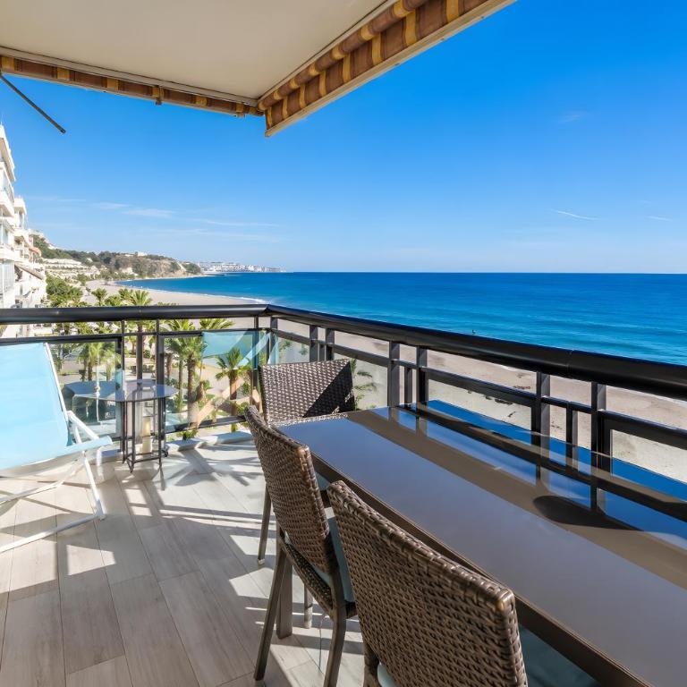 Paseo 153 - Three-Bedroom House - 22