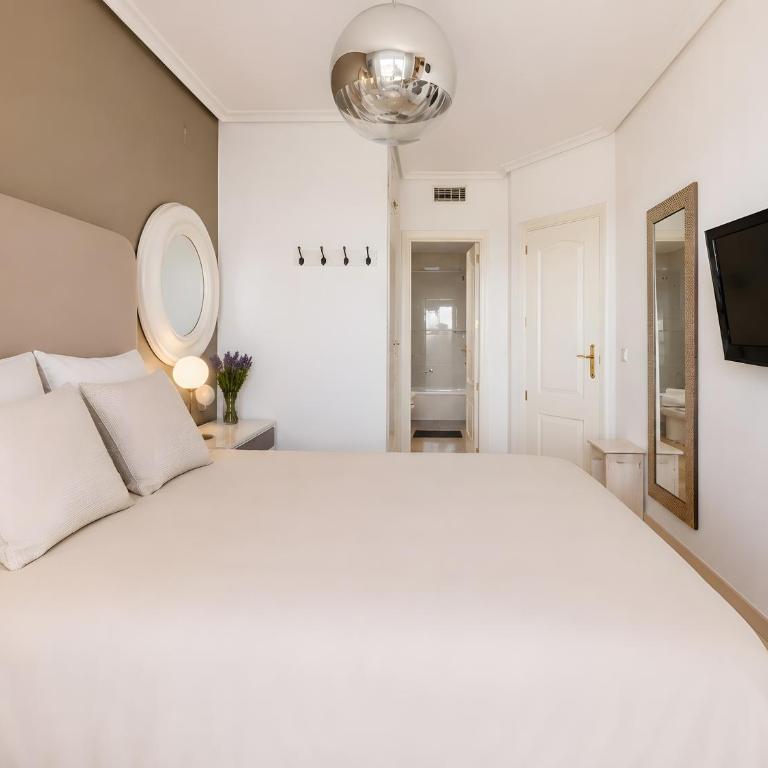Paseo 153 - Three-Bedroom House - 12
